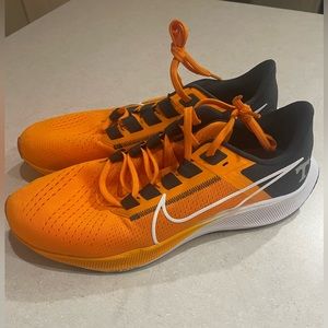 University of Tennessee Nike Zoom Pegasus 38 Size 12 Orange Black White